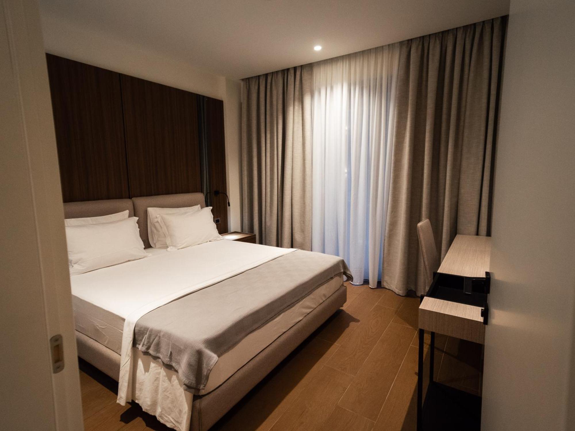 Jost Caravel Hotel Radhime Ngoại thất bức ảnh