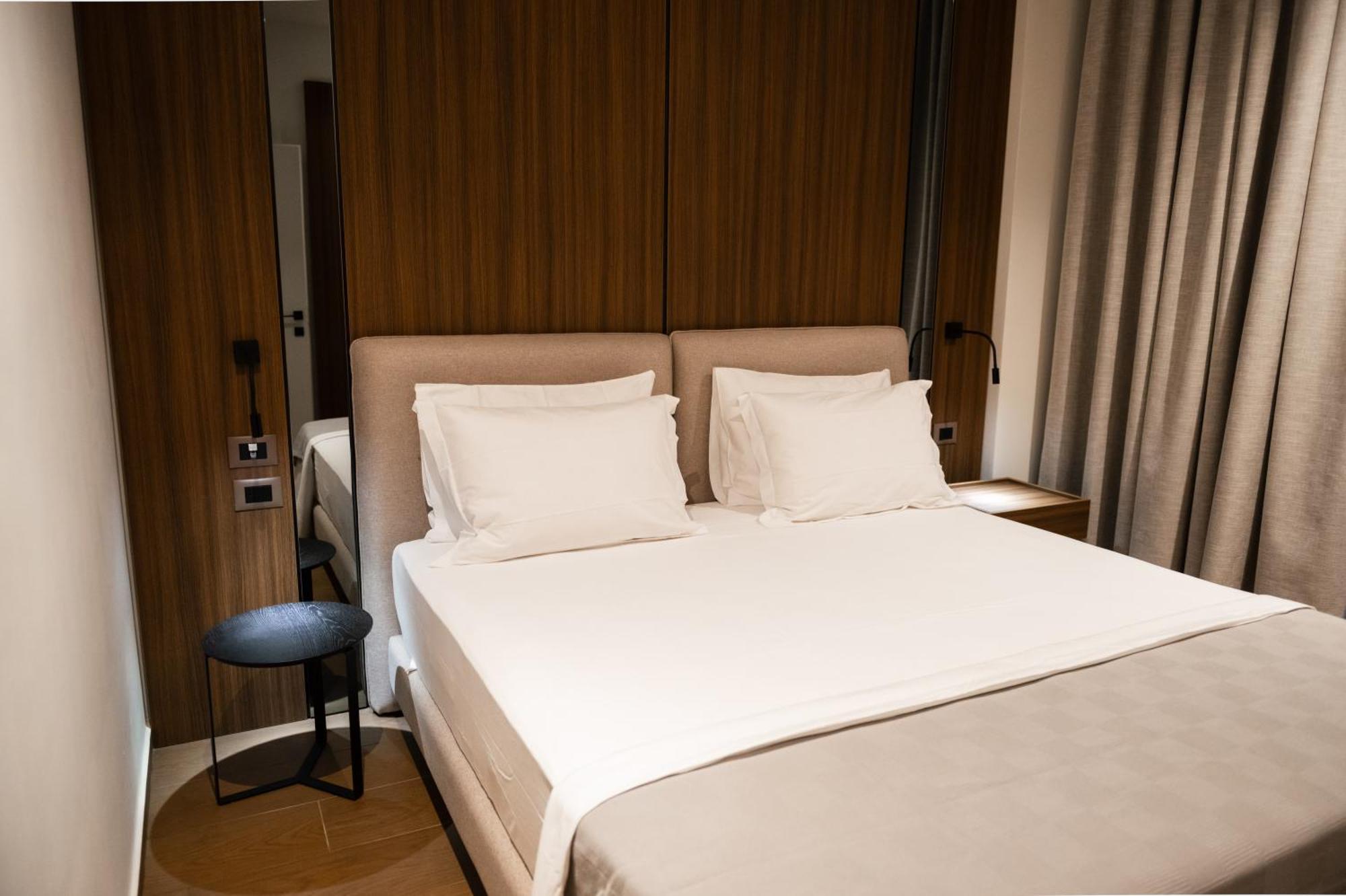 Jost Caravel Hotel Radhime Ngoại thất bức ảnh
