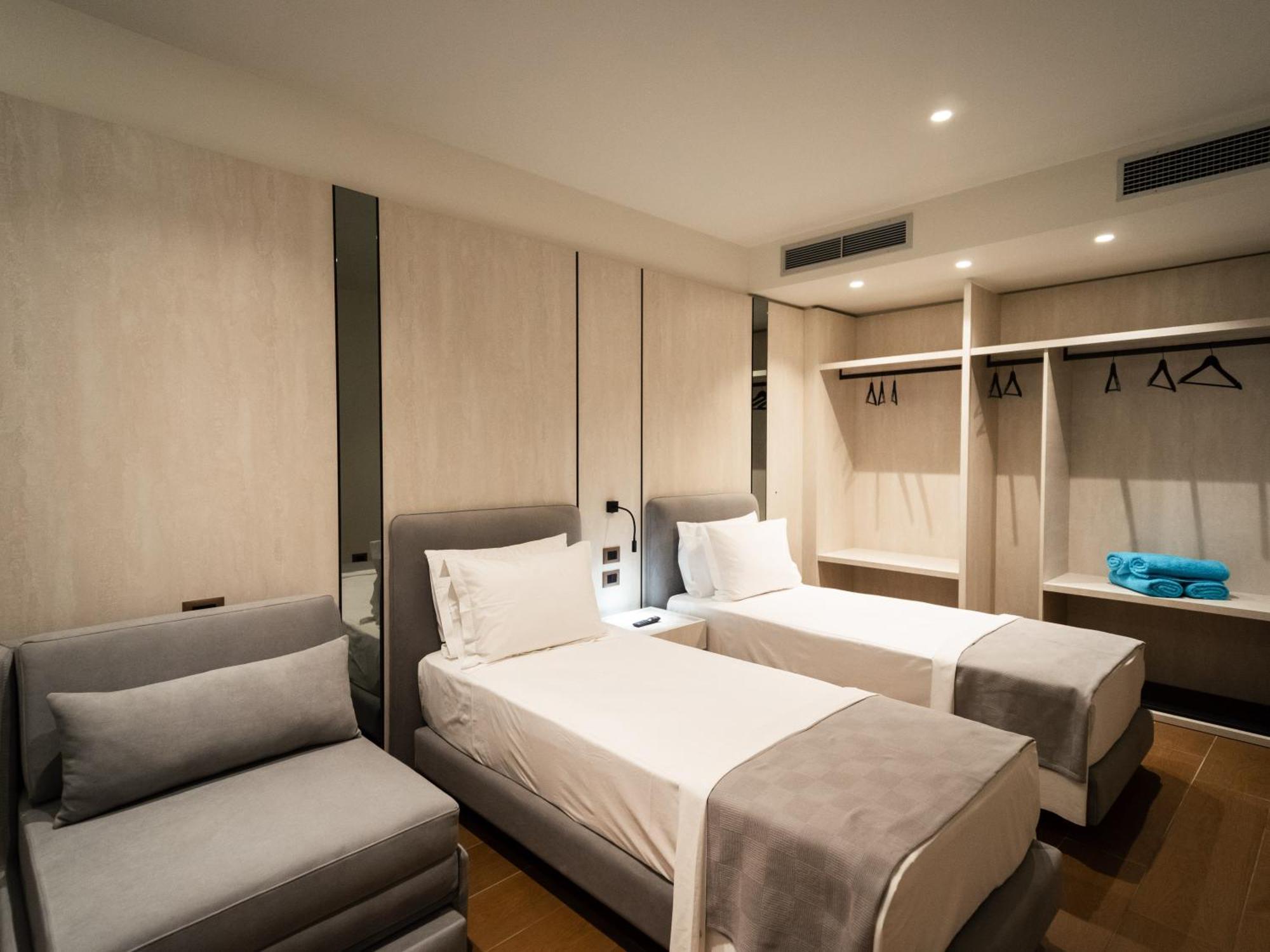 Jost Caravel Hotel Radhime Ngoại thất bức ảnh