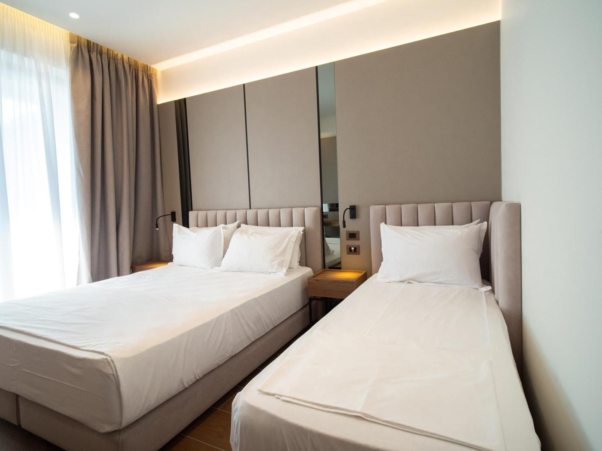 Jost Caravel Hotel Radhime Ngoại thất bức ảnh