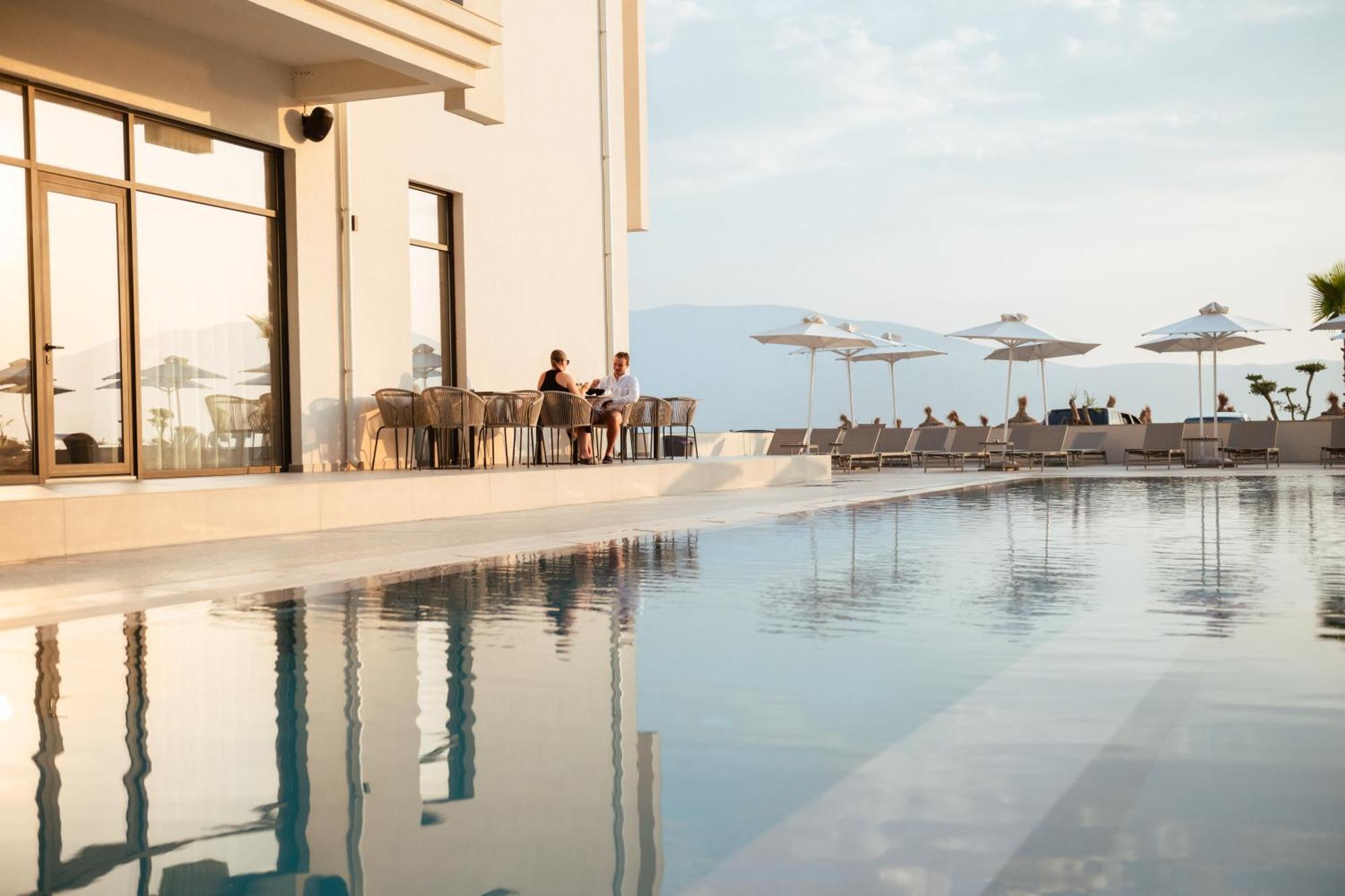 Jost Caravel Hotel Radhime Ngoại thất bức ảnh