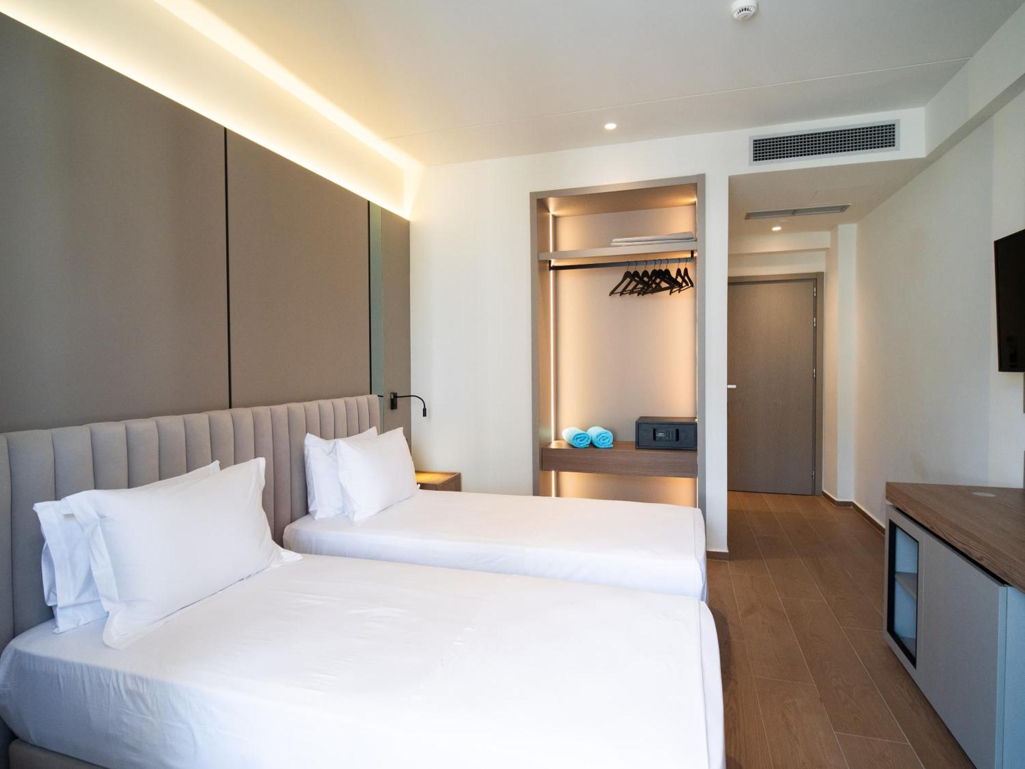 Jost Caravel Hotel Radhime Ngoại thất bức ảnh